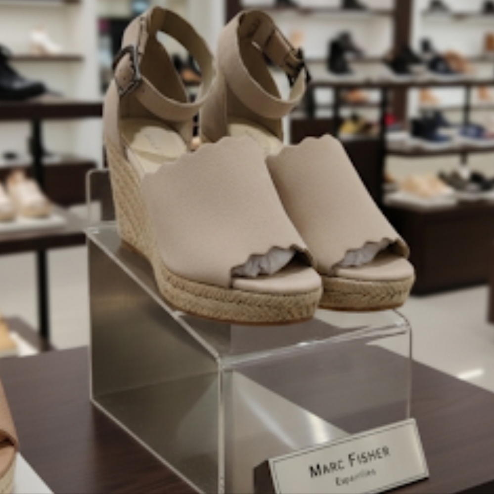 Marc Fisher Espadrilles Wedges 5.5